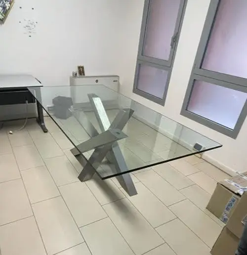 realizzazione-di-tavoli-in-vetro